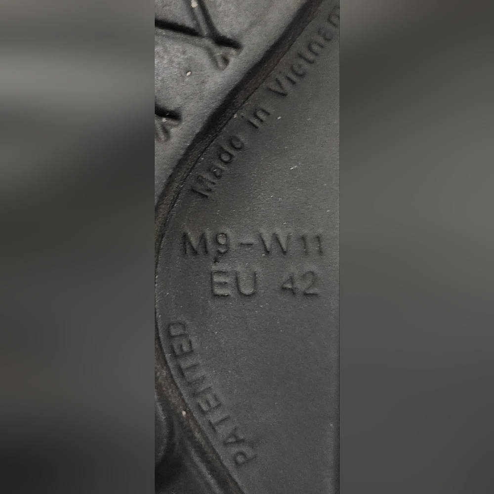 OOFOS OOahh Sport Flex Unisex Black-White US Men’s 9 Women’s 11 - EUR 42 - Picture 7 of 7